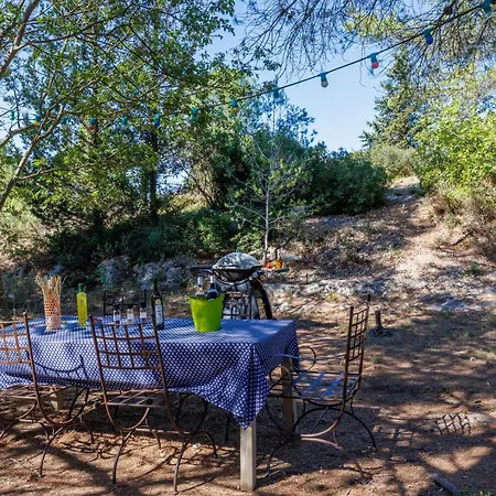 Les Garrigues D'ozilhan By Interhome Hébergement de vacances Saint-Hilaire-dʼOzilhan